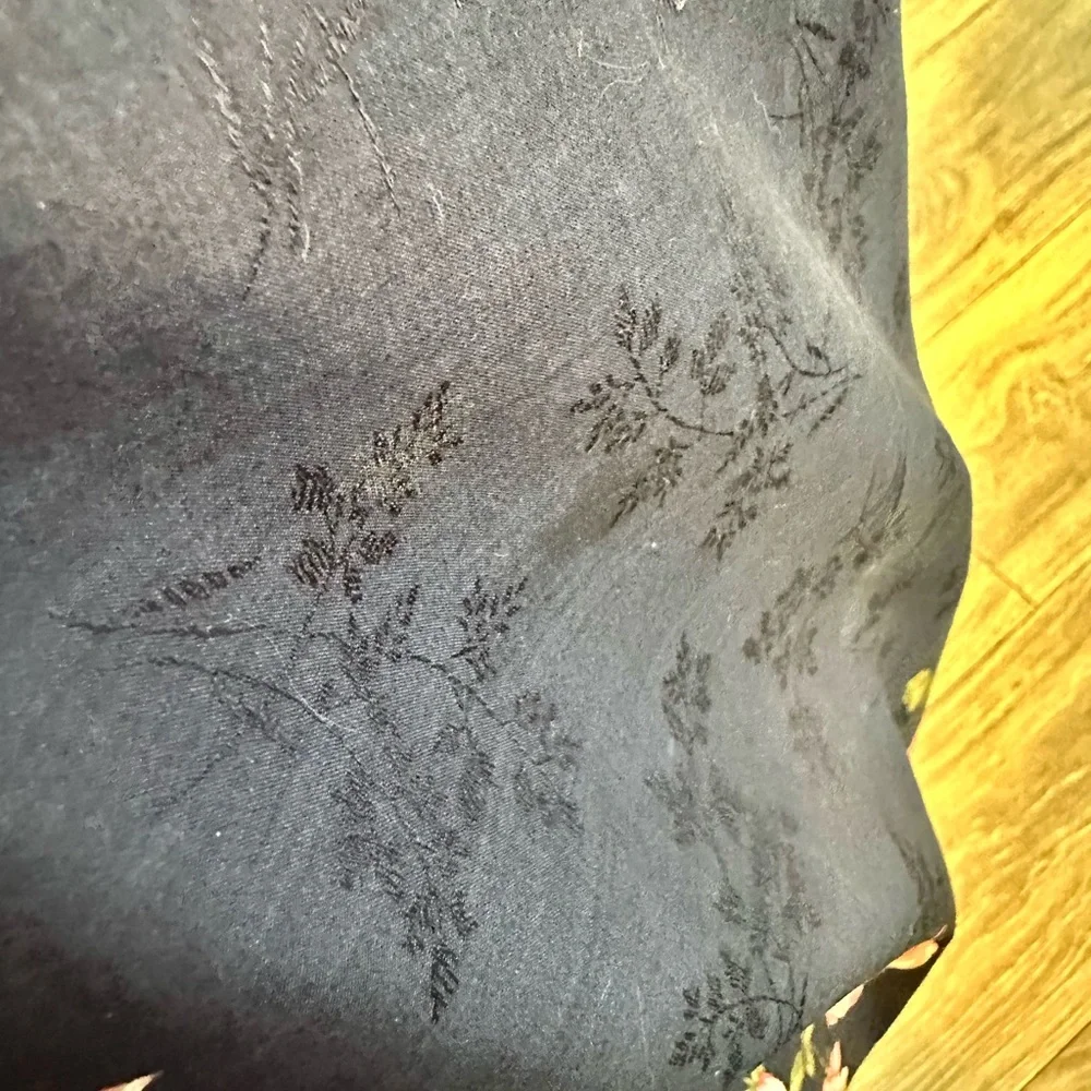 Burberry flower cotton scarf.look at last photo u will see hidden flower pattern - Picture 4 of 4